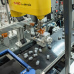 FANUC SCARA robot on an SDC Flex Feeder with quick changeover tooling