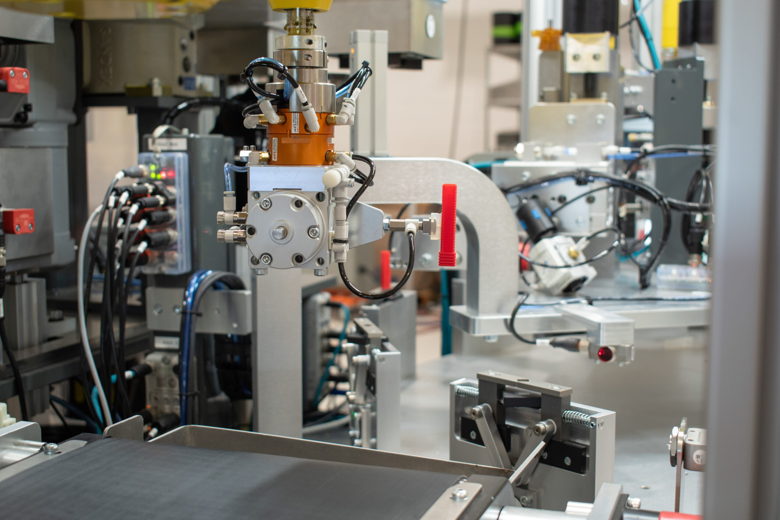 SDC custom robotic tooling on an ATI end effector