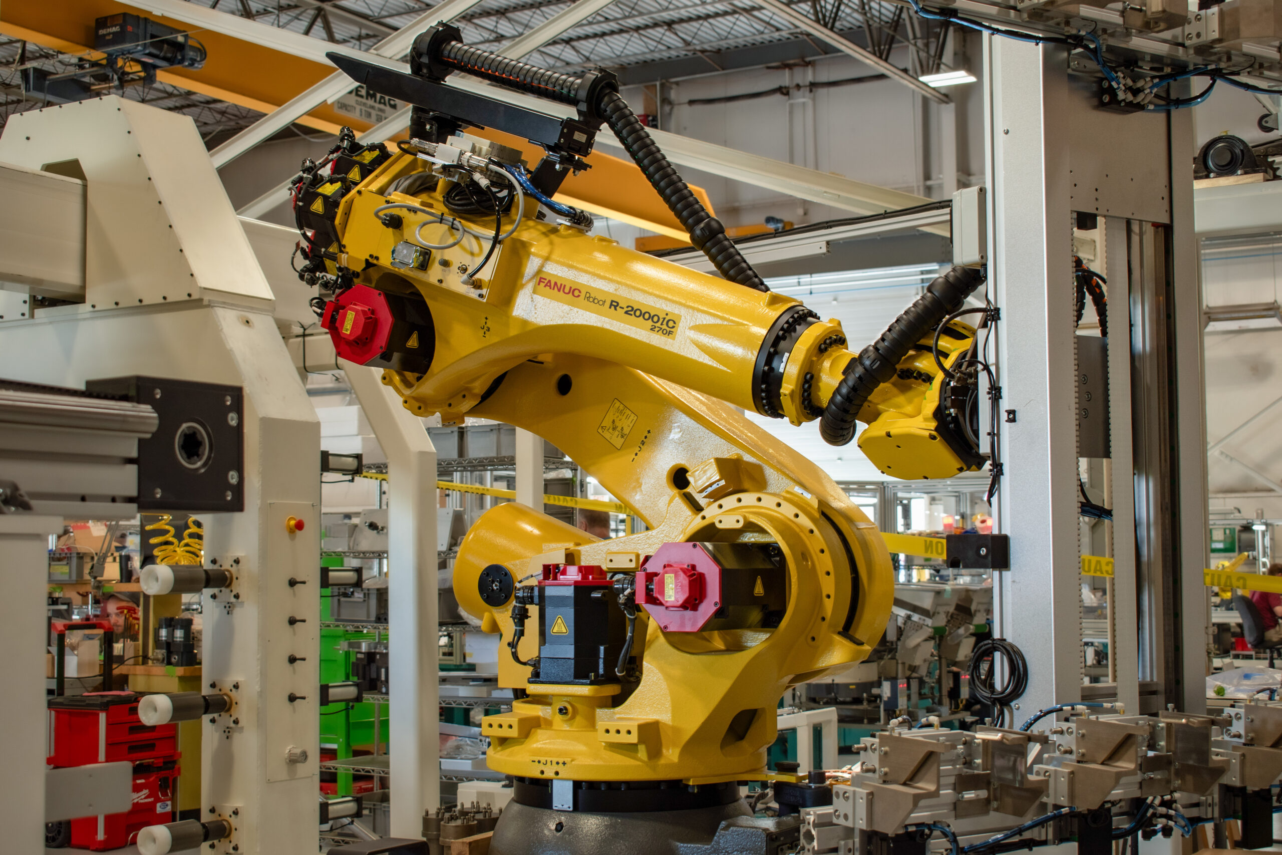 Heavy payload FANUC robot with SDC custom tooling