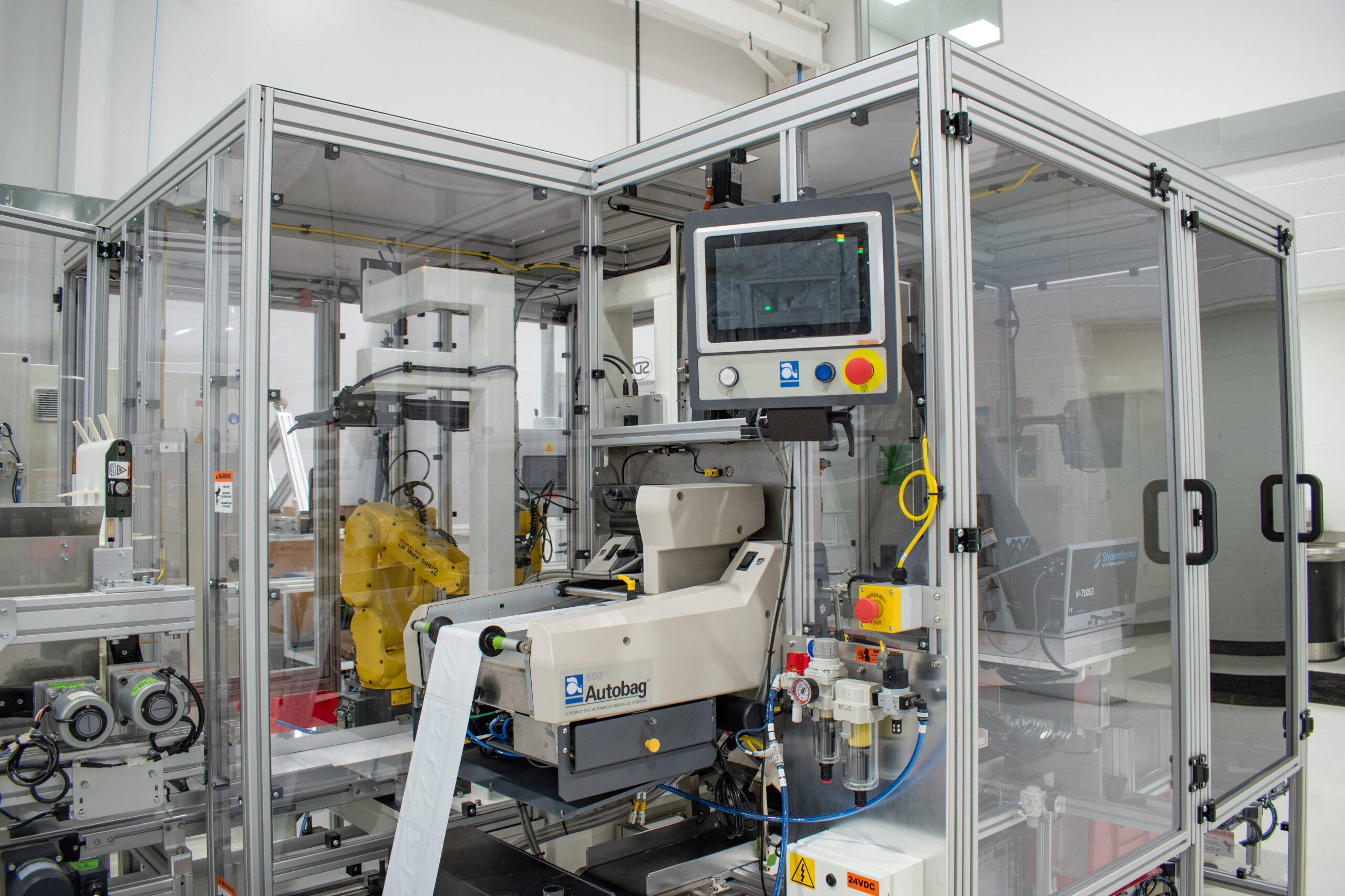 Autobag bagging system integrated on an automated machine