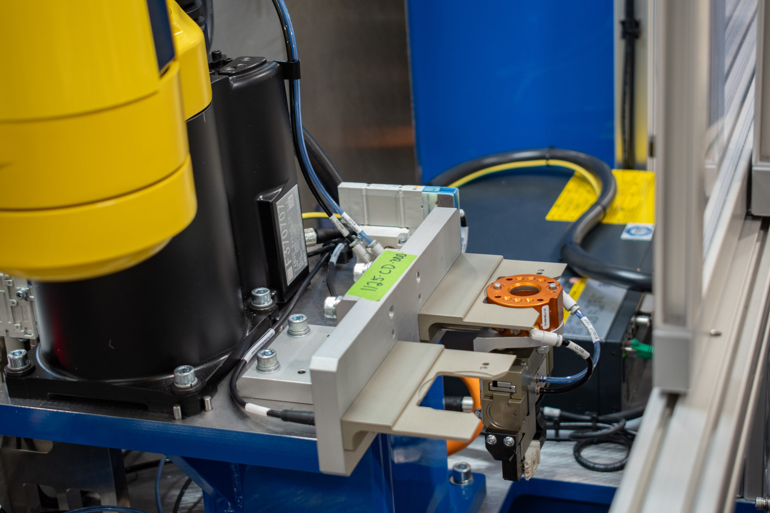 automatic tool changeover station