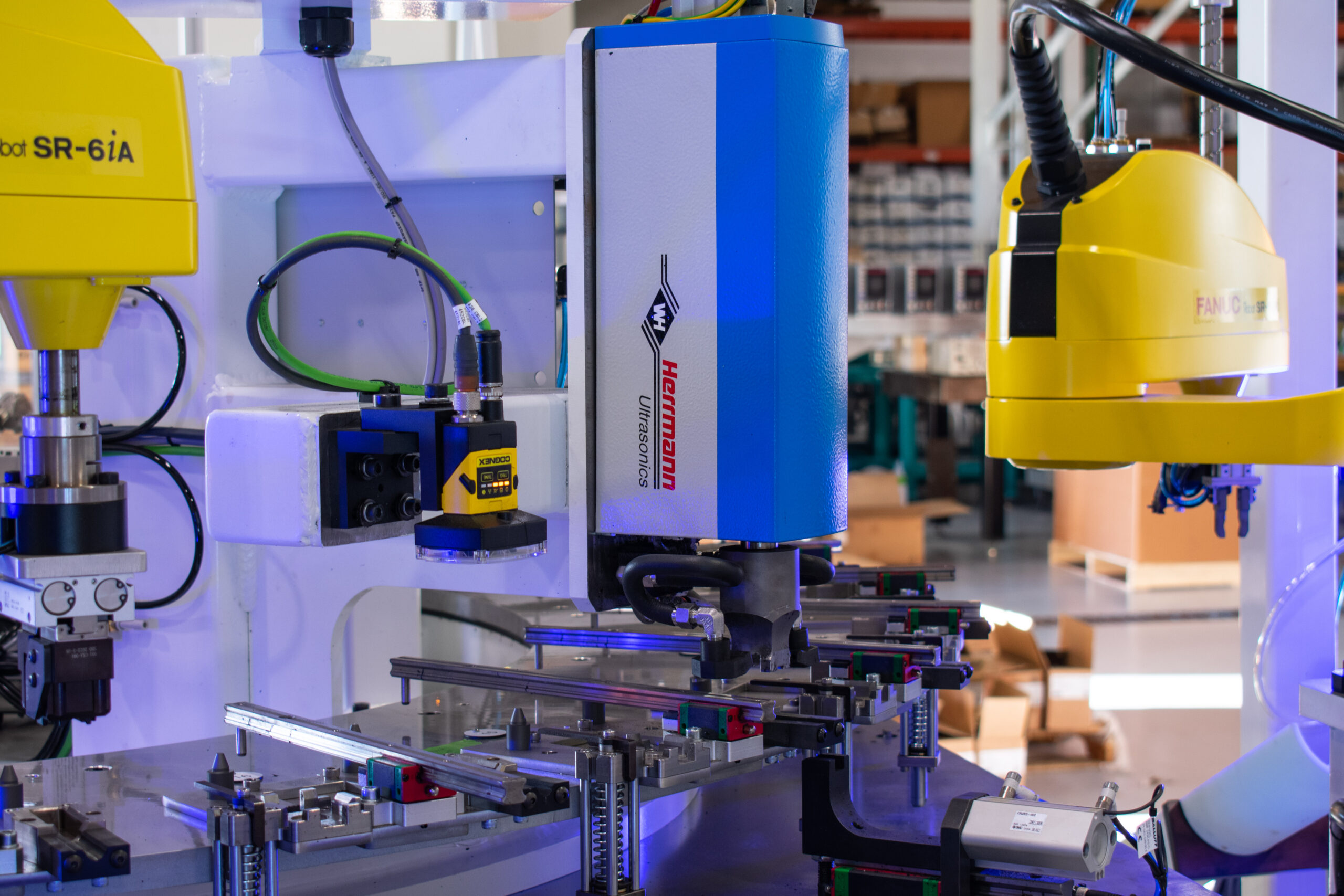 SDC Indexing Ring with robots and a Herrmann ultrasonic welder