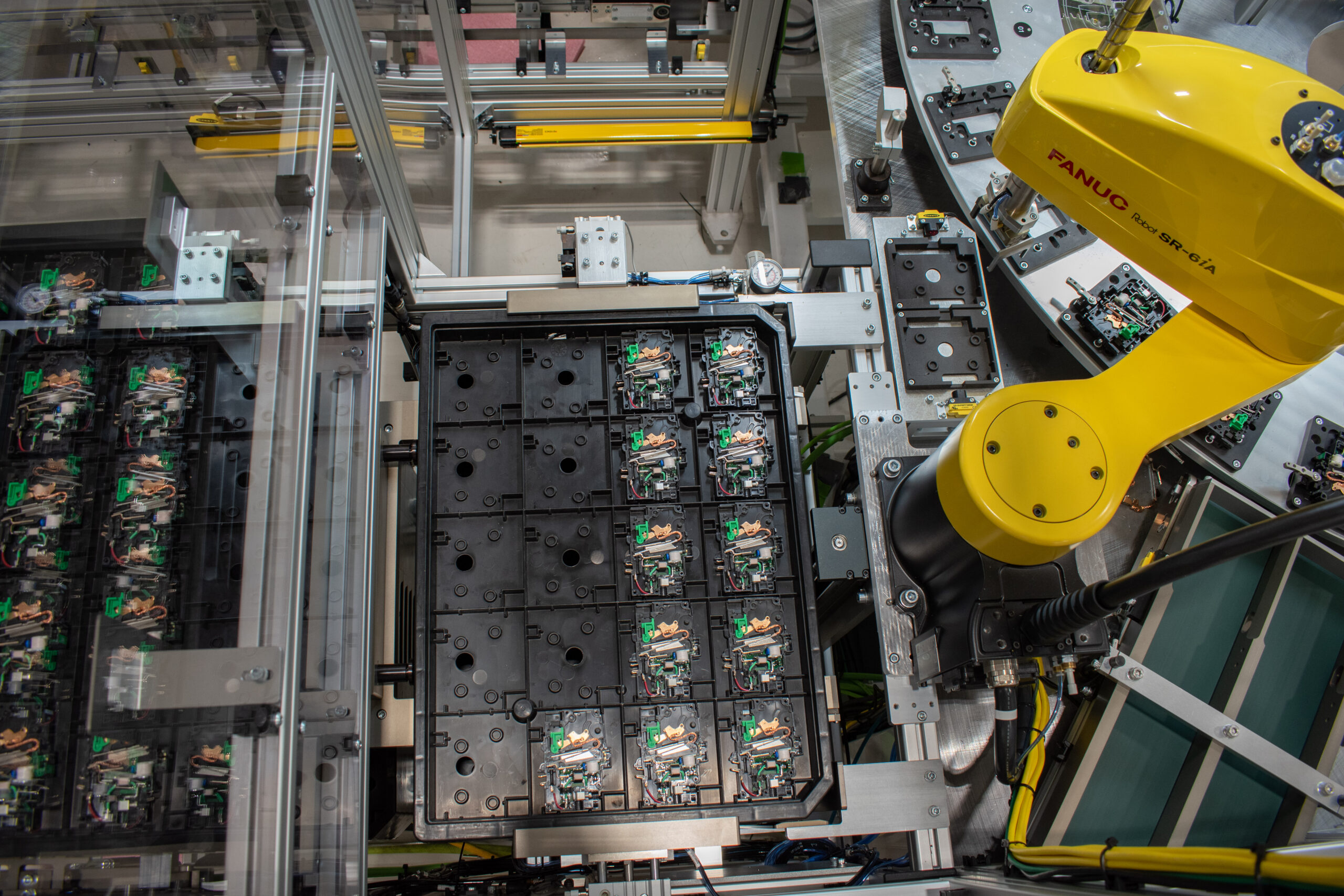 FANUC SCARA robot and SDC Tray Handling system